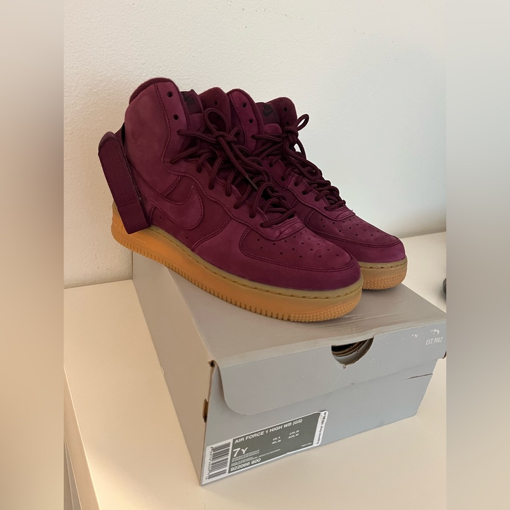 NIKE Air-Force 1 High WB Burgundy with Gummy Sole